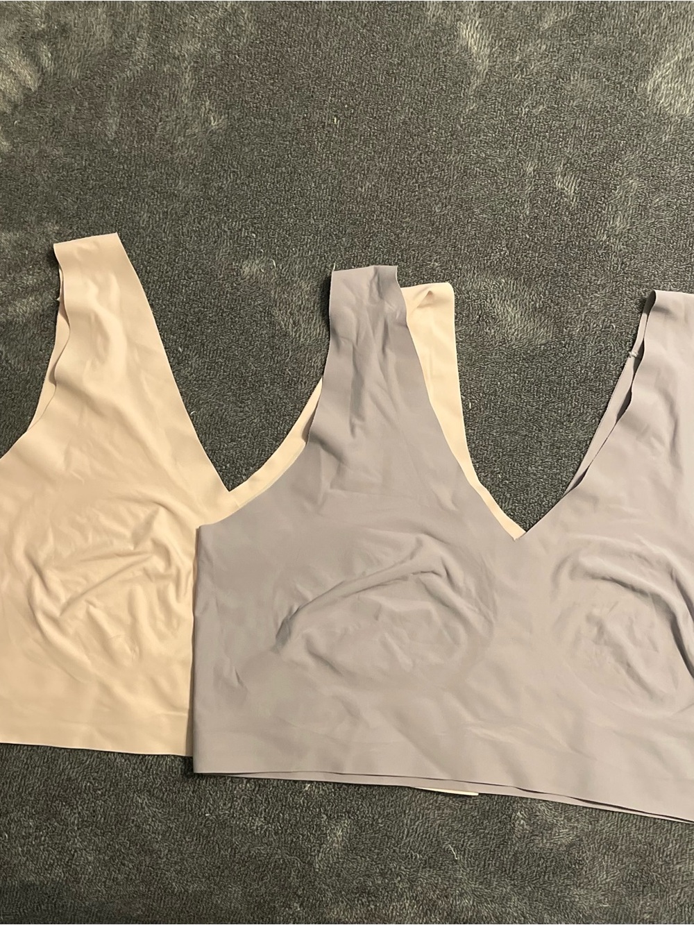 Nautica Seamless V-Neck Camisoles in Cream and Light Gray
